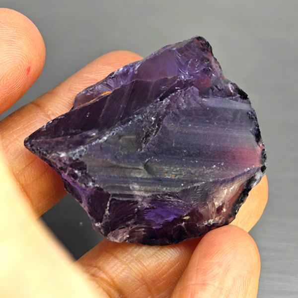 Natural Purple Amethyst Gemstones 132.37 Ct. Rough Shape 38 x 32 Mm. Natural Purple Amethyst Gemstones 132.37 Ct. Rough Shape 38 x 32 Mm.