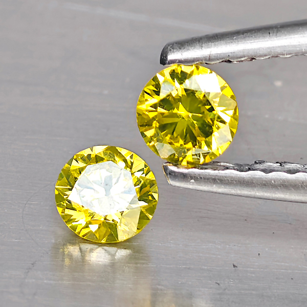 Natural Yellow Diamond 0.33 Ct. 2 Pcs. Round Diamond Cut 4.7 Mm. Natural Yellow Diamond 0.33 Ct. 2 Pcs. Round Diamond Cut 4.7 Mm.