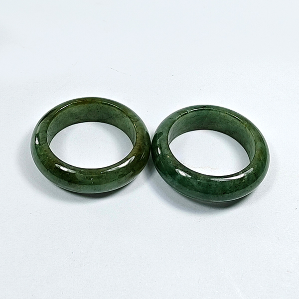 33.85 Ct. 2 Pcs. Beauteous Natural Gems White Green Rings Jade Size 6.5