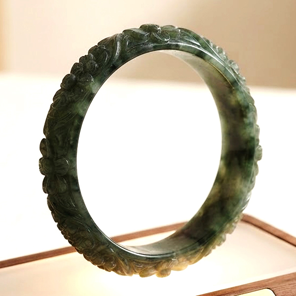 Natural Multi Color Jade Gemstones Bangle 263.42 Ct. Carving Round Cabochon Shape 75 x 15 Mm. Natural Multi Color Jade Gemstones Bangle 263.42 Ct. Carving Round Cabochon Shape 75 x 15 Mm.